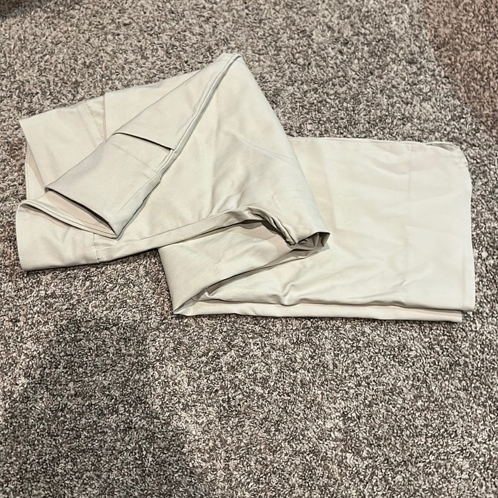 Cream capris S.C & CO